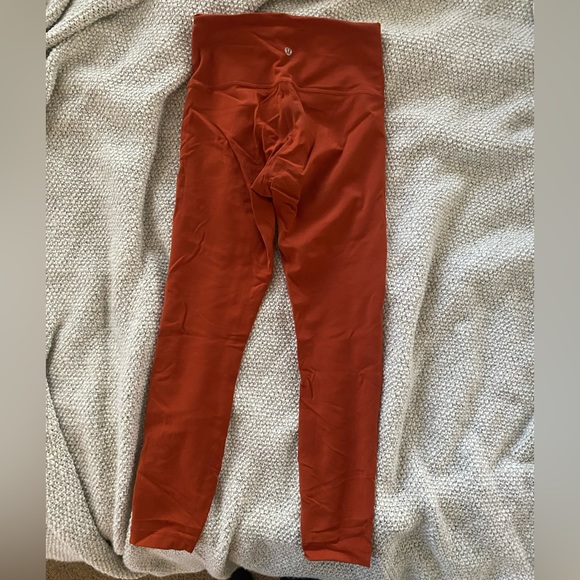 Lululemon Wunder Train Leggings - Picture 2 of 4
